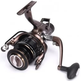 Катушка безынерционная с байтраннером Dayo Invictus 4000